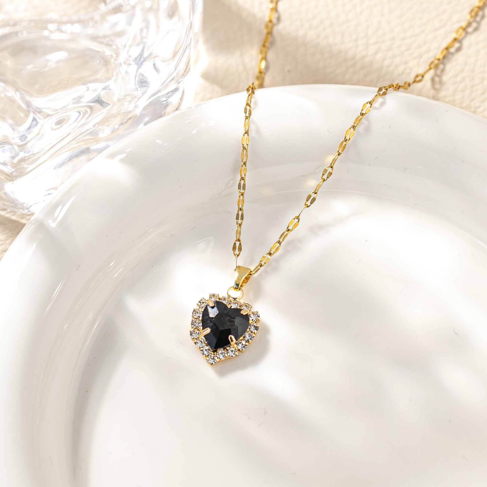 Wholesale Twelve Birthstone Necklace Micro-Inlaid Zirconia Heart-Shaped Clavicle Necklace
